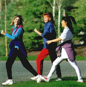 Women walking tellyportal