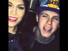 Niall Horan proposes to Jessie J